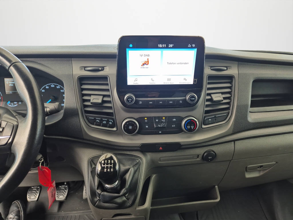 AZWE3302_2825184 vehicle image