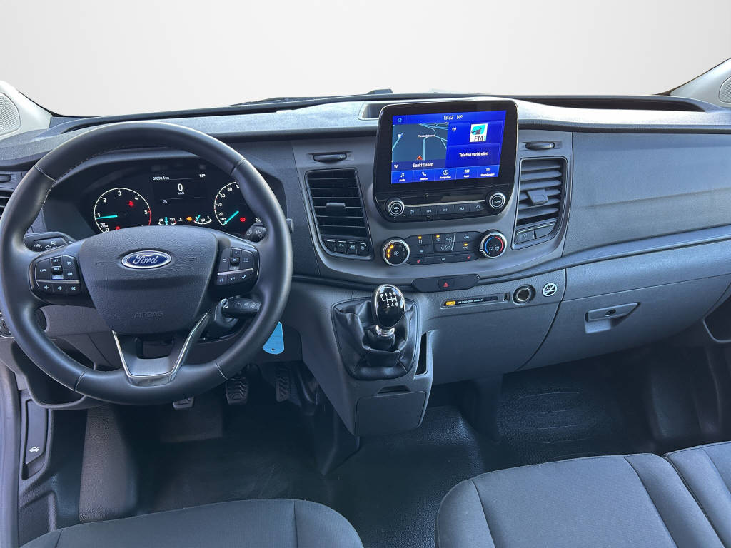 AZWE3302_2666714 vehicle image