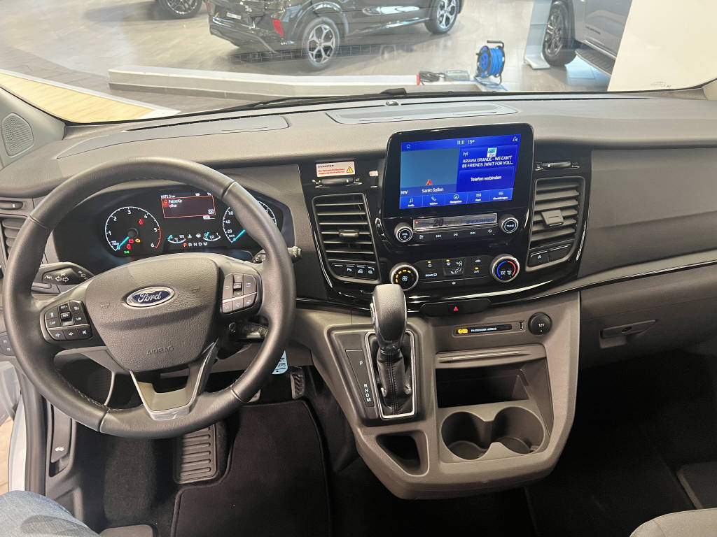 AZWE3302_2551849 vehicle image