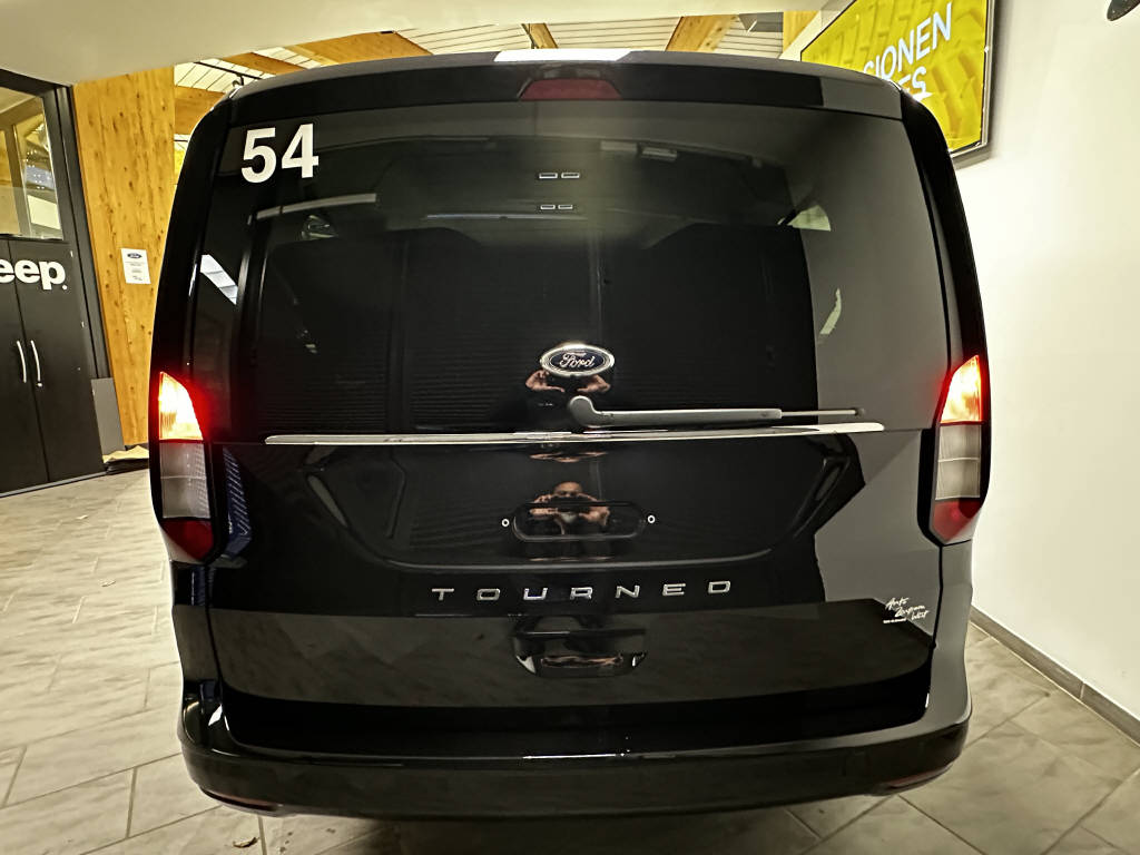 AZWE3302_2551850 vehicle image