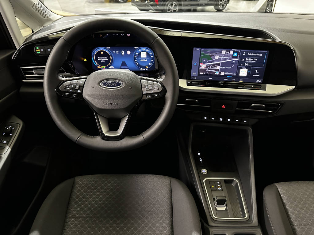 AZWE3302_2551850 vehicle image