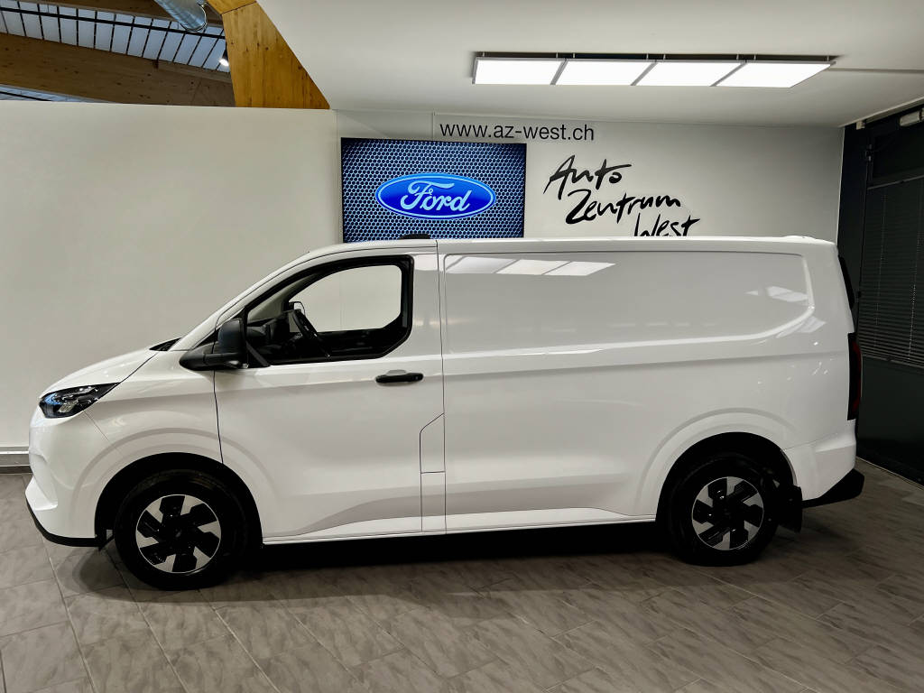 AZWE3302_2551851 vehicle image