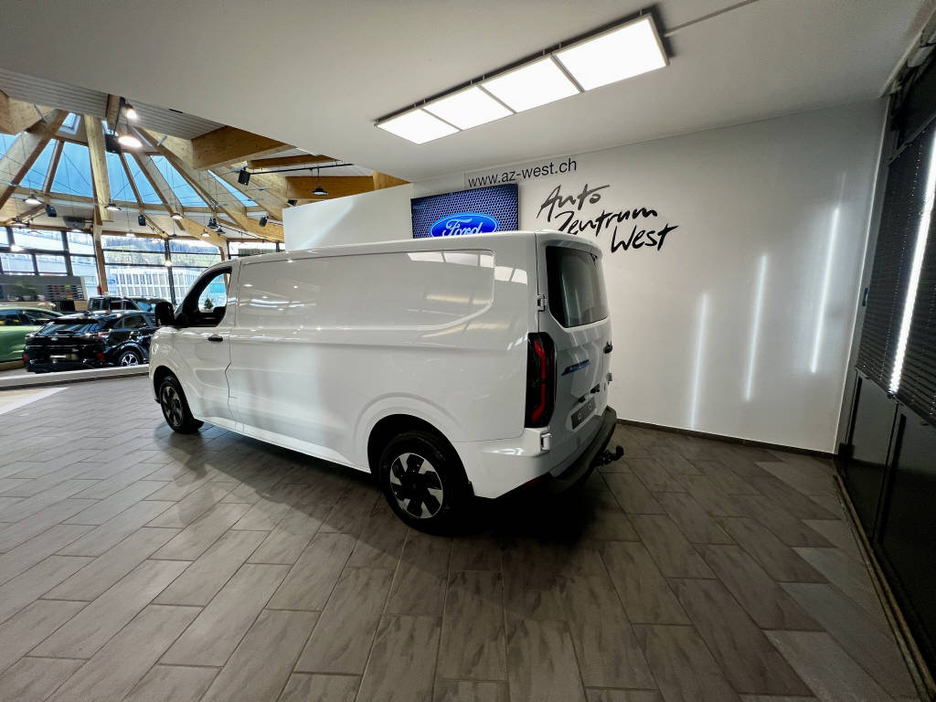 AZWE3302_2551852 vehicle image