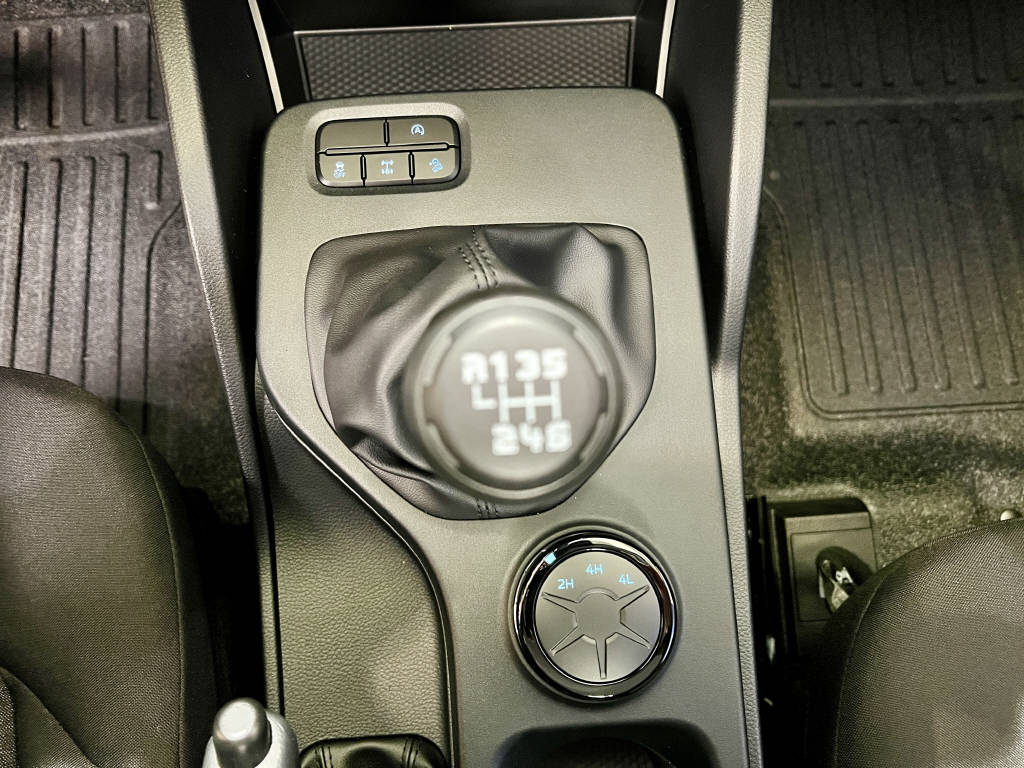 AZWE3302_2551853 vehicle image