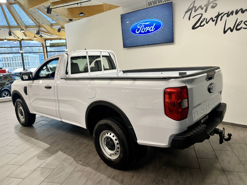 AZWE3302_2551853 vehicle image