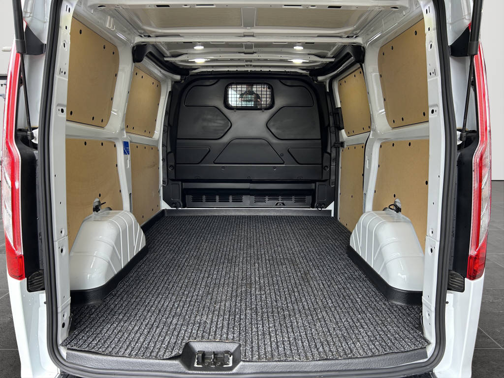 AZWE3302_2666720 vehicle image