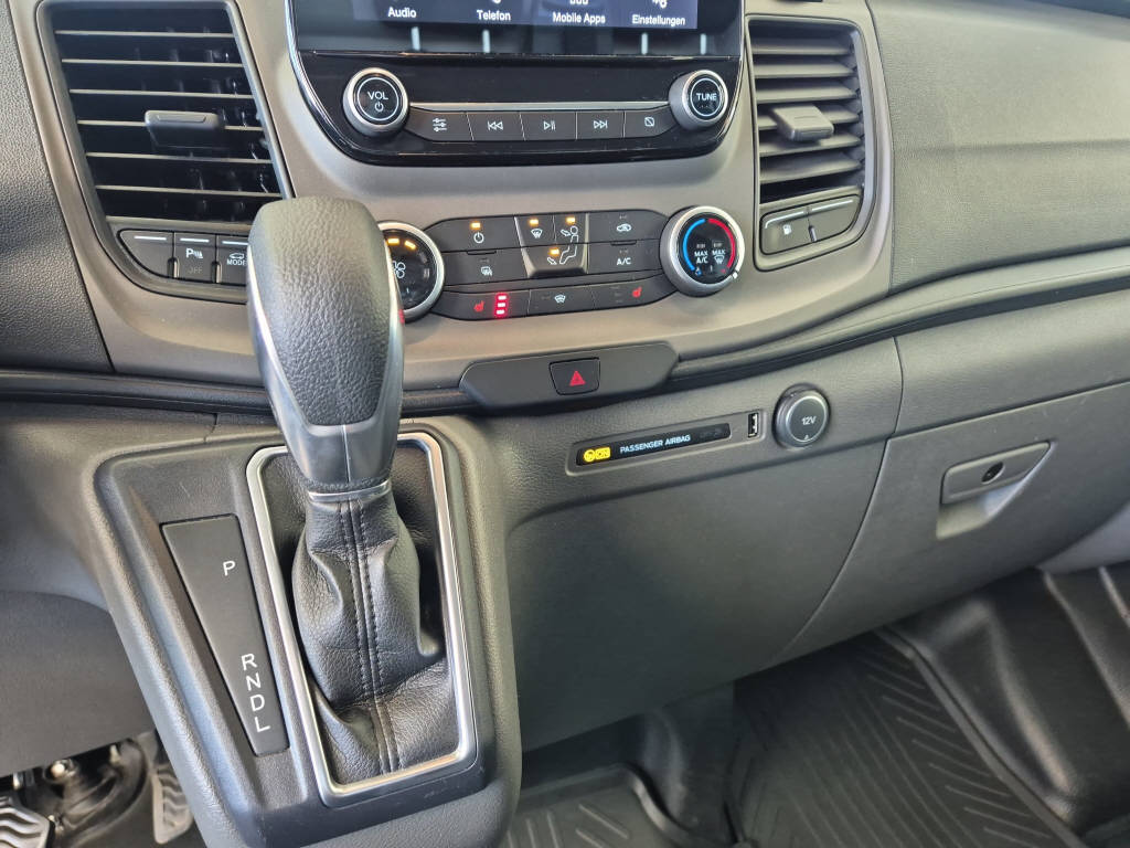 AZWE3302_2666723 vehicle image