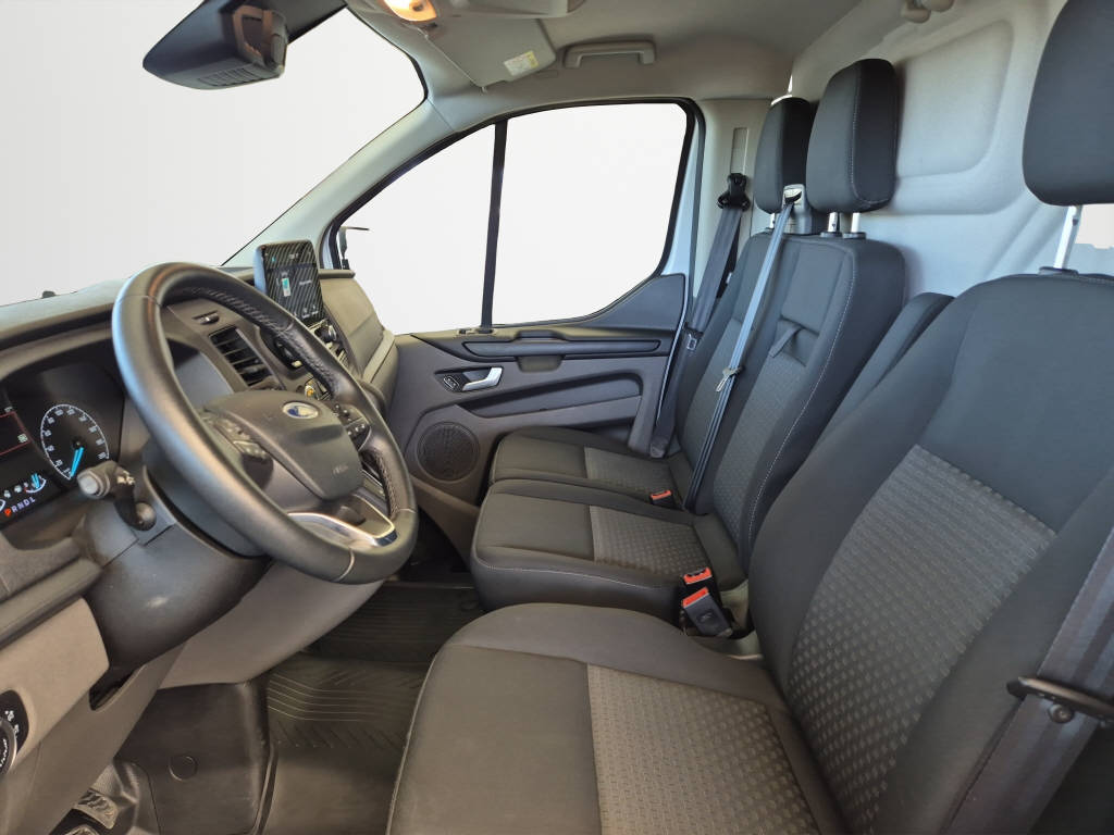 AZWE3302_2666723 vehicle image