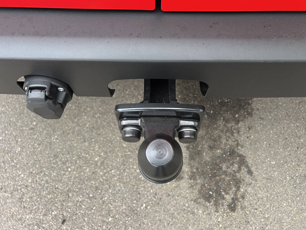 AZWE3302_2666724 vehicle image