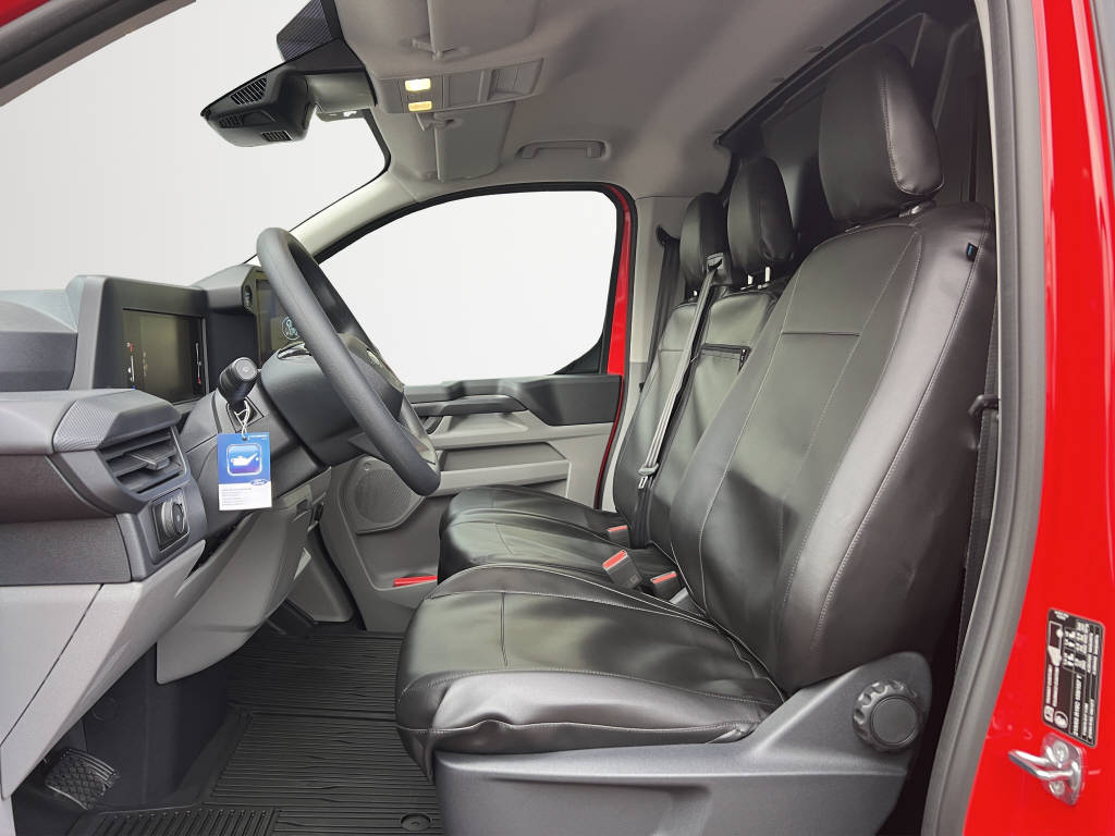 AZWE3302_2666724 vehicle image