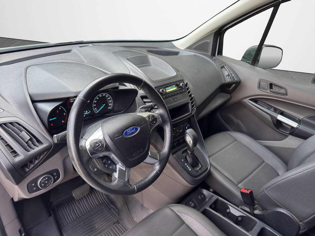 AZWE3302_2666725 vehicle image