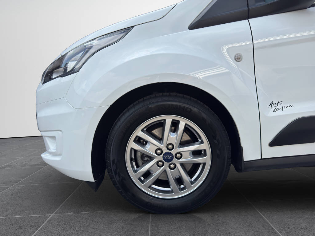 AZWE3302_2666725 vehicle image