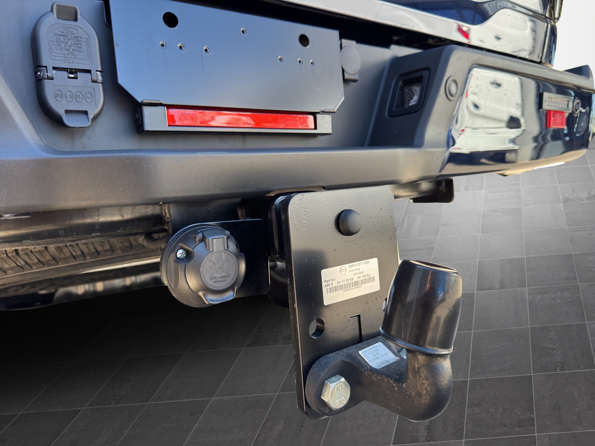 AZWE3302_2666726 vehicle image