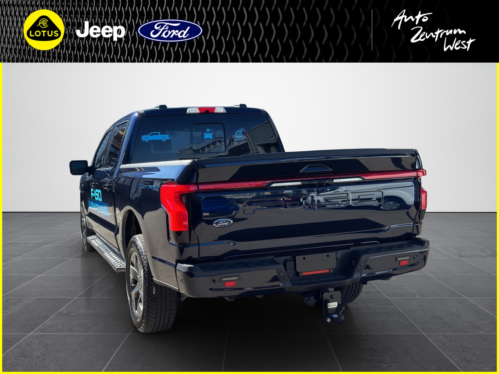 AZWE3302_2666726 vehicle image