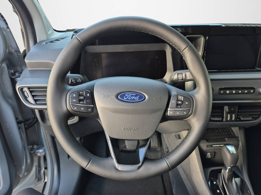 AZWE3302_2666727 vehicle image