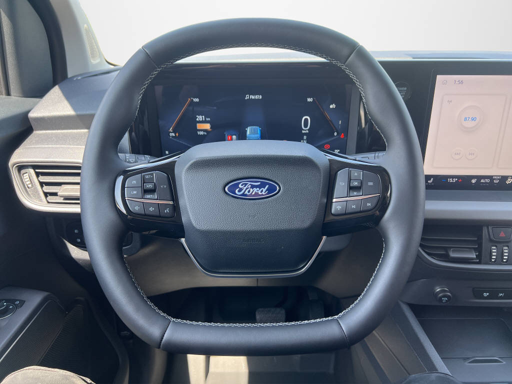 AZWE3302_2666729 vehicle image