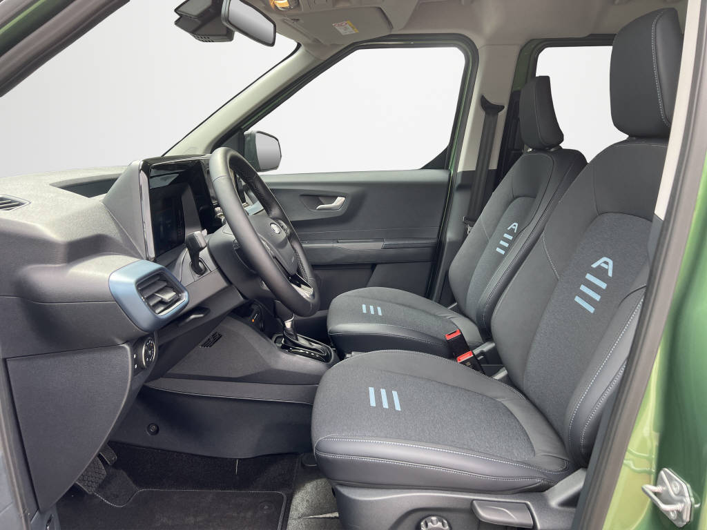 AZWE3302_2666733 vehicle image