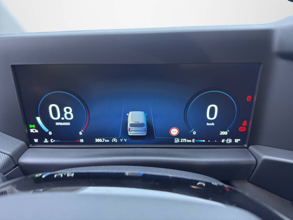 AZWE3302_2825193 vehicle image