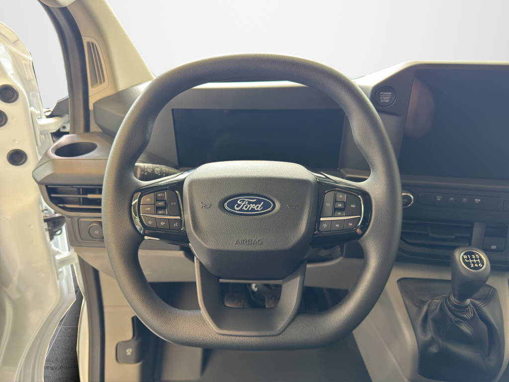 AZWE3302_2666737 vehicle image