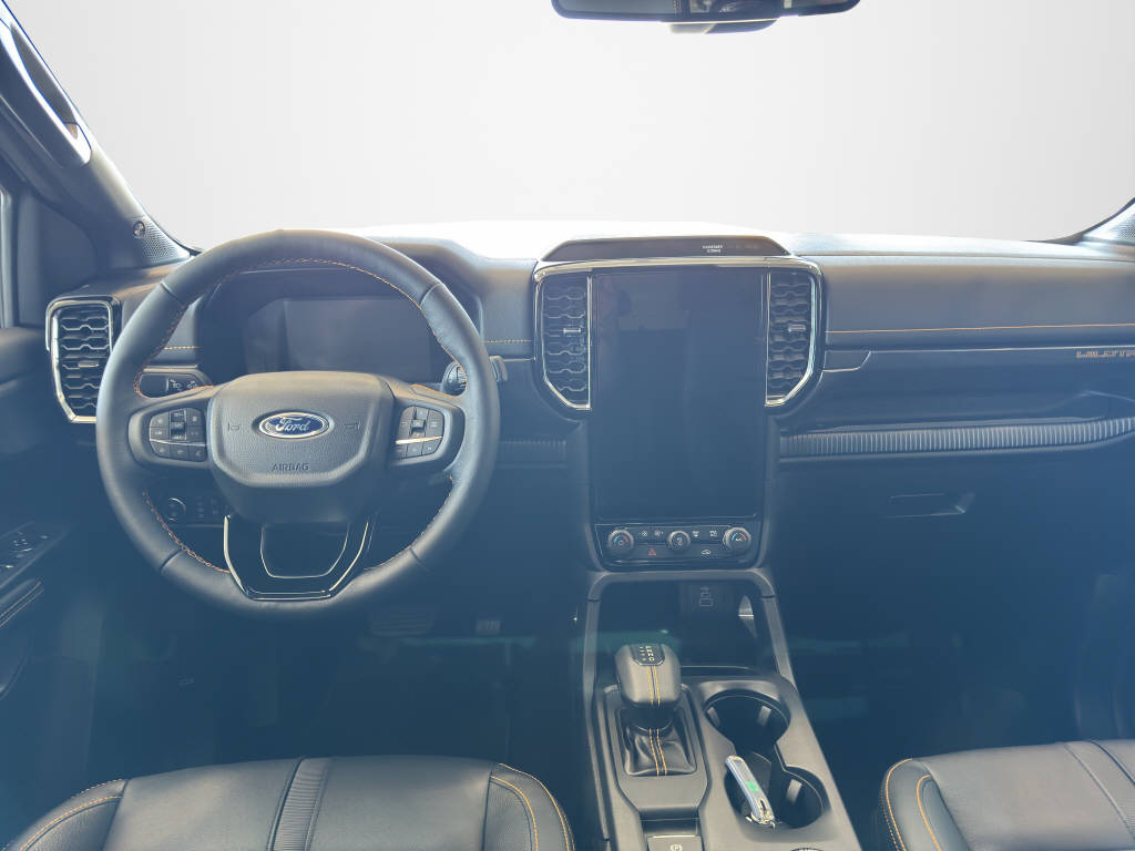 AZWE3302_2666738 vehicle image