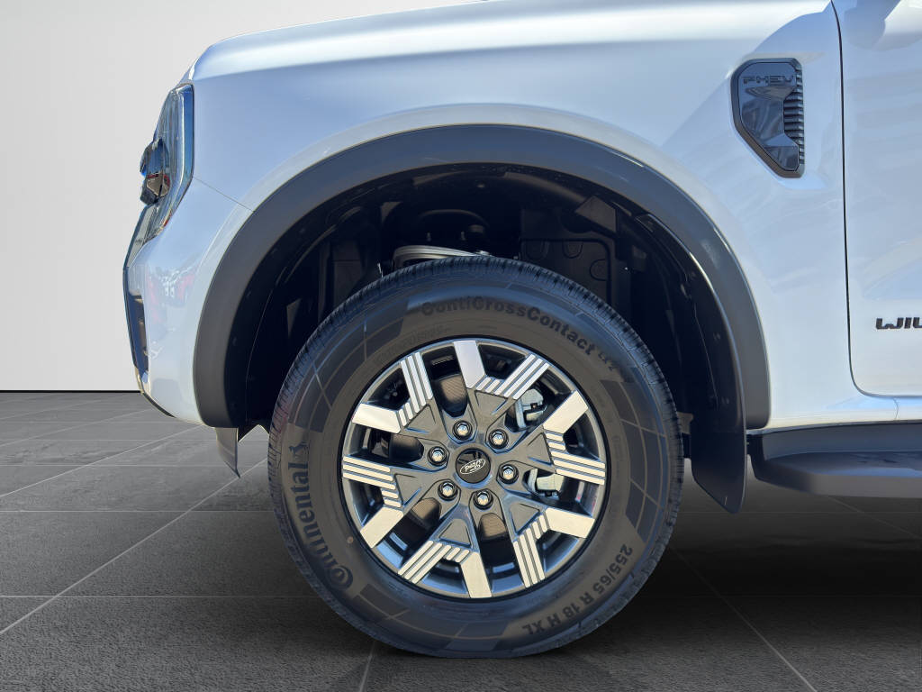 AZWE3302_2666738 vehicle image