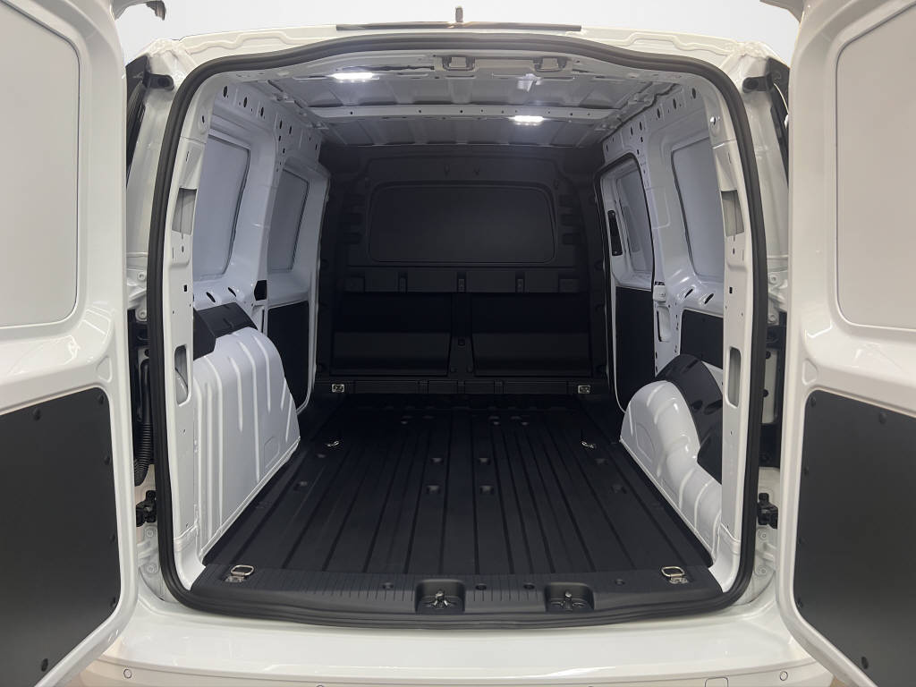 AZWE3302_2825195 vehicle image