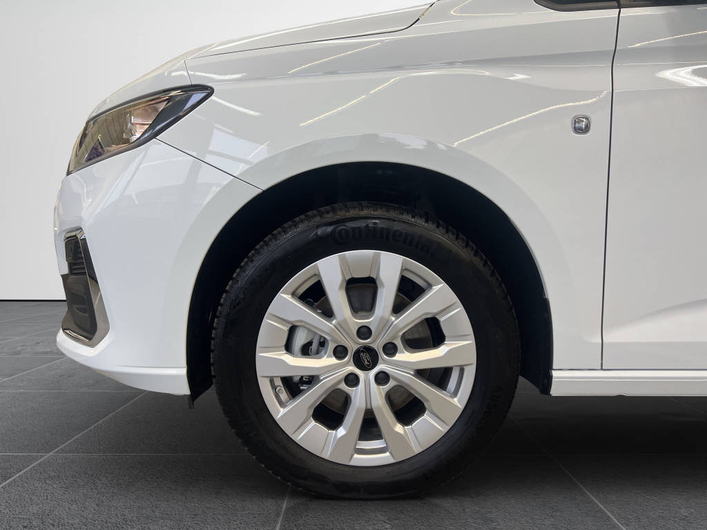 AZWE3302_2825195 vehicle image