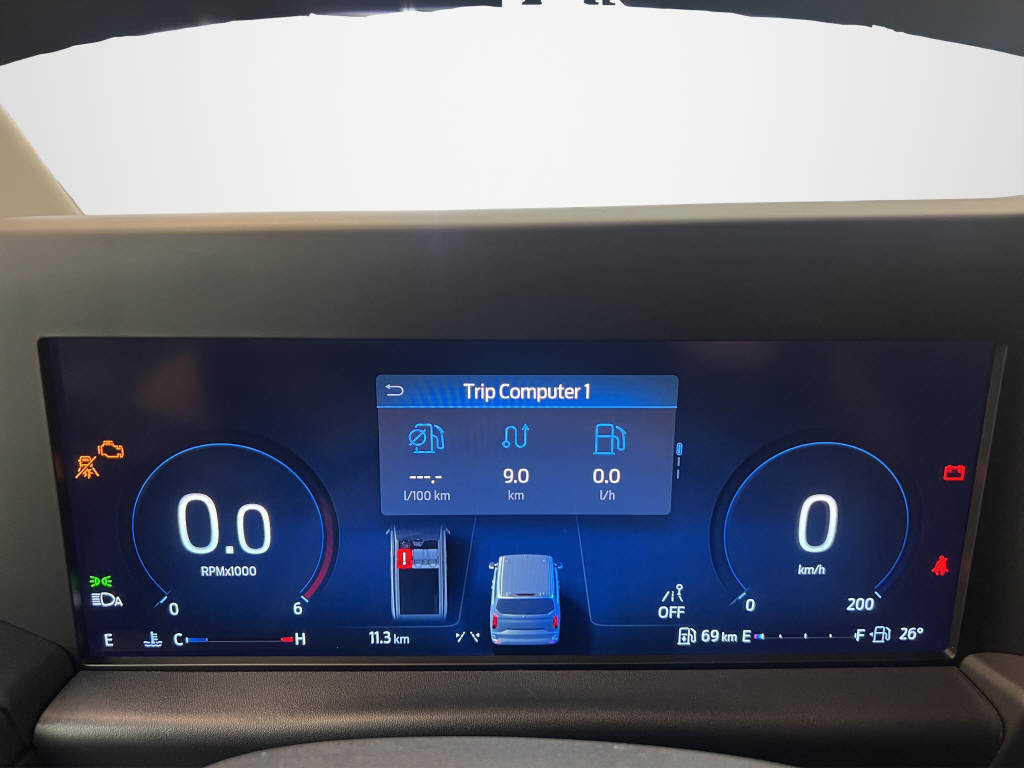 AZWE3302_2825196 vehicle image