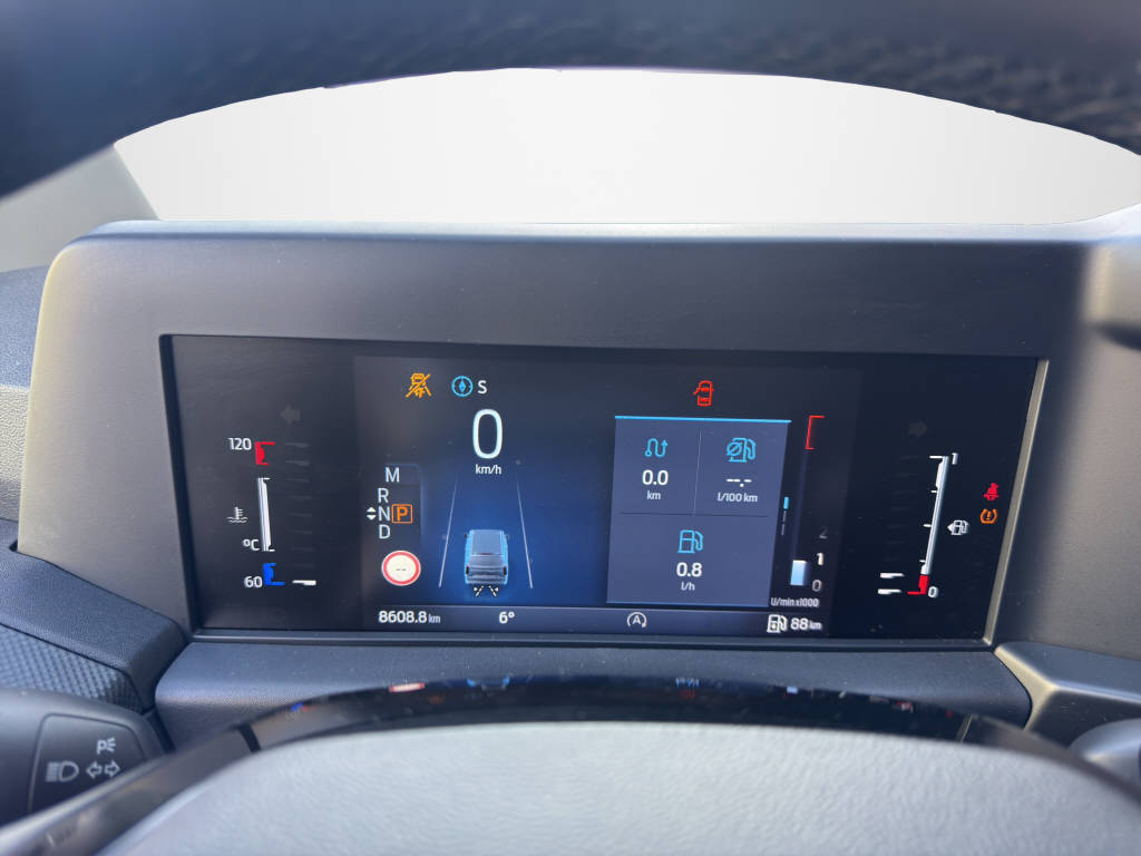 AZWE3302_2825197 vehicle image