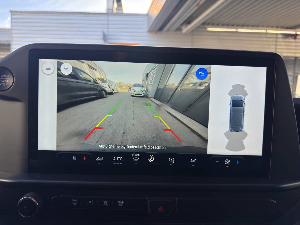 AZWE3302_2825197 vehicle image