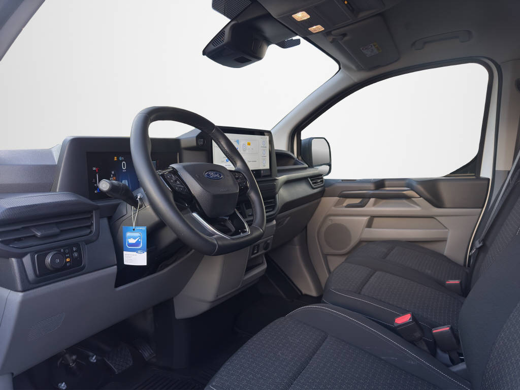 AZWE3302_2825197 vehicle image