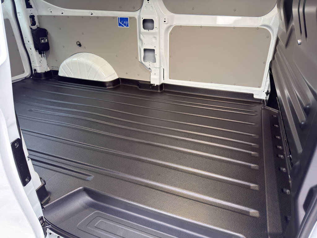 AZWE3302_2825199 vehicle image