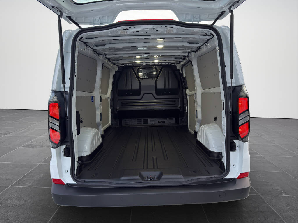 AZWE3302_2825199 vehicle image