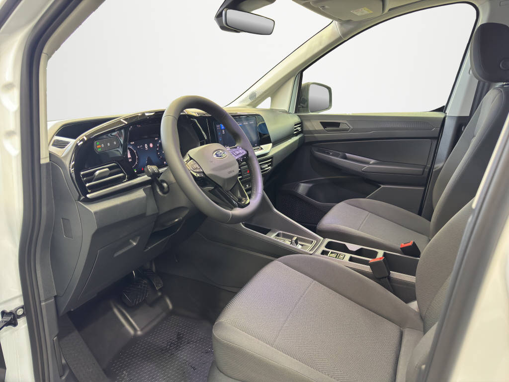 AZWE3302_2825201 vehicle image