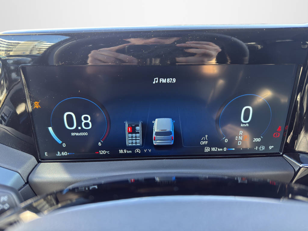 AZWE3302_2825202 vehicle image