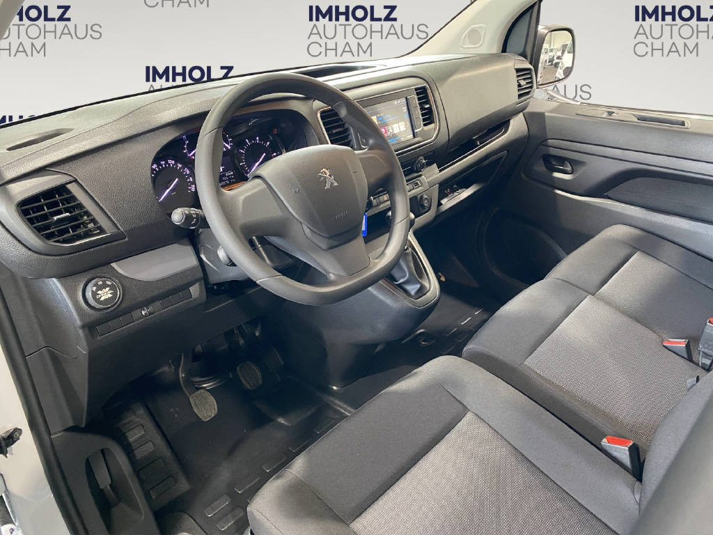 imho8269_2564589 vehicle image