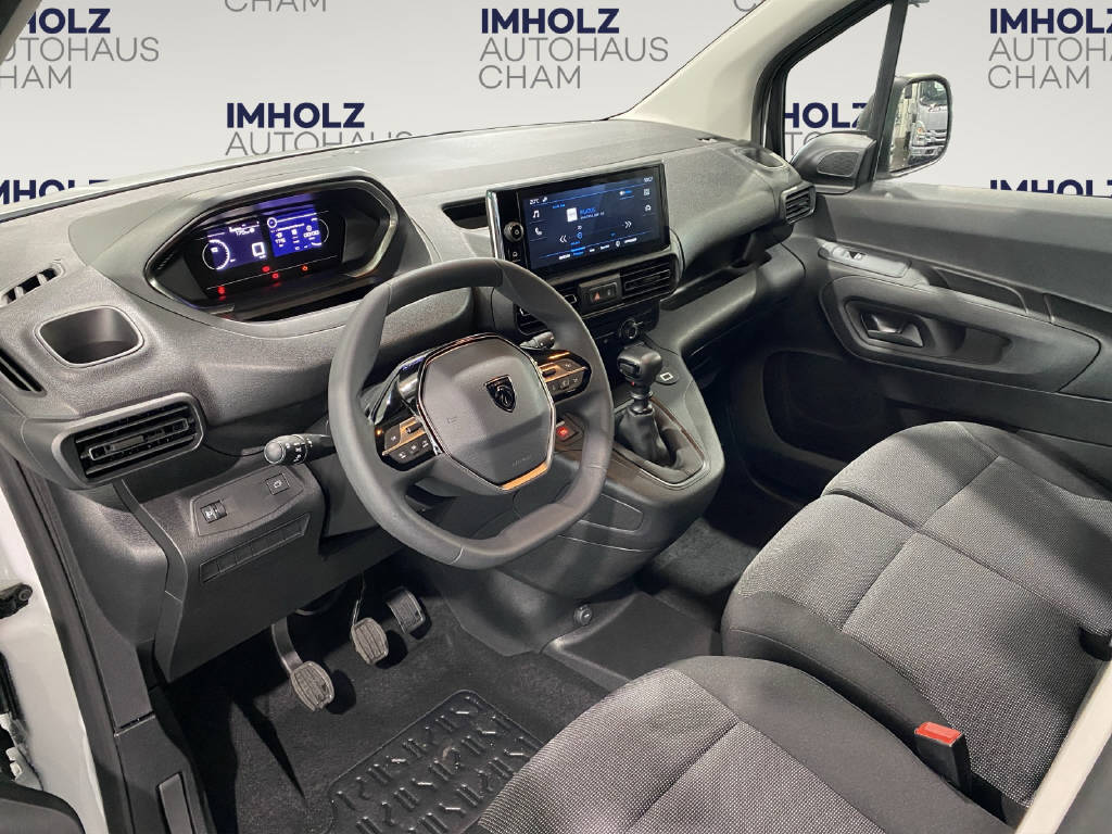 imho8269_2564598 vehicle image
