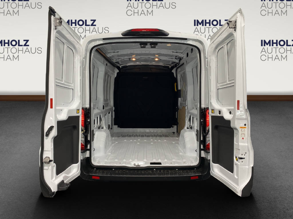 imho8269_2564603 vehicle image