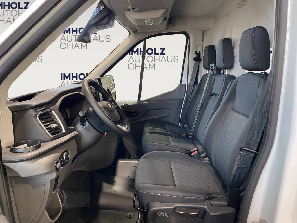 imho8269_2564603 vehicle image