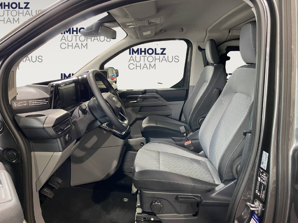 imho8269_2564607 vehicle image