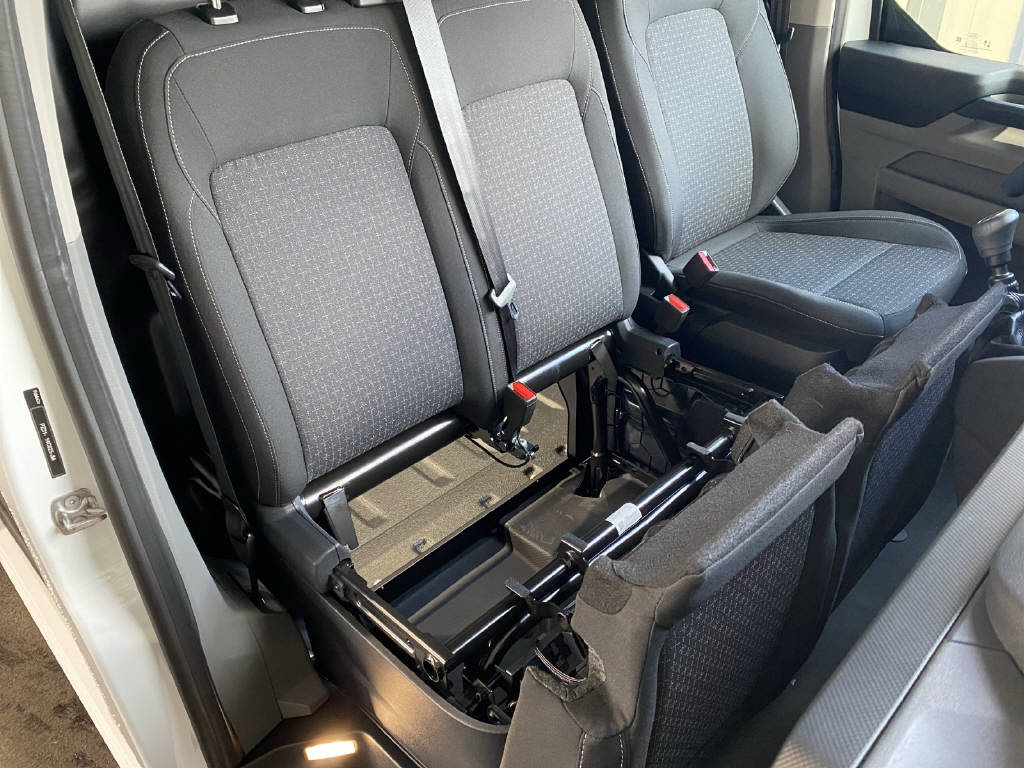 imho8269_2564616 vehicle image