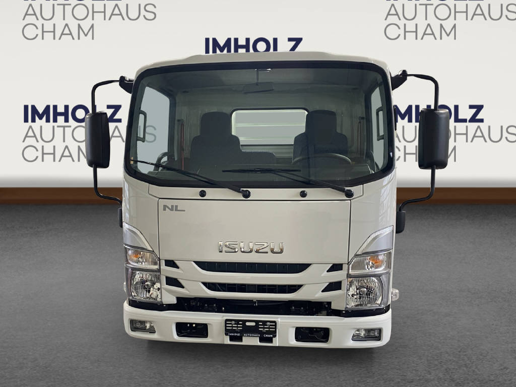 imho8269_2564638 vehicle image