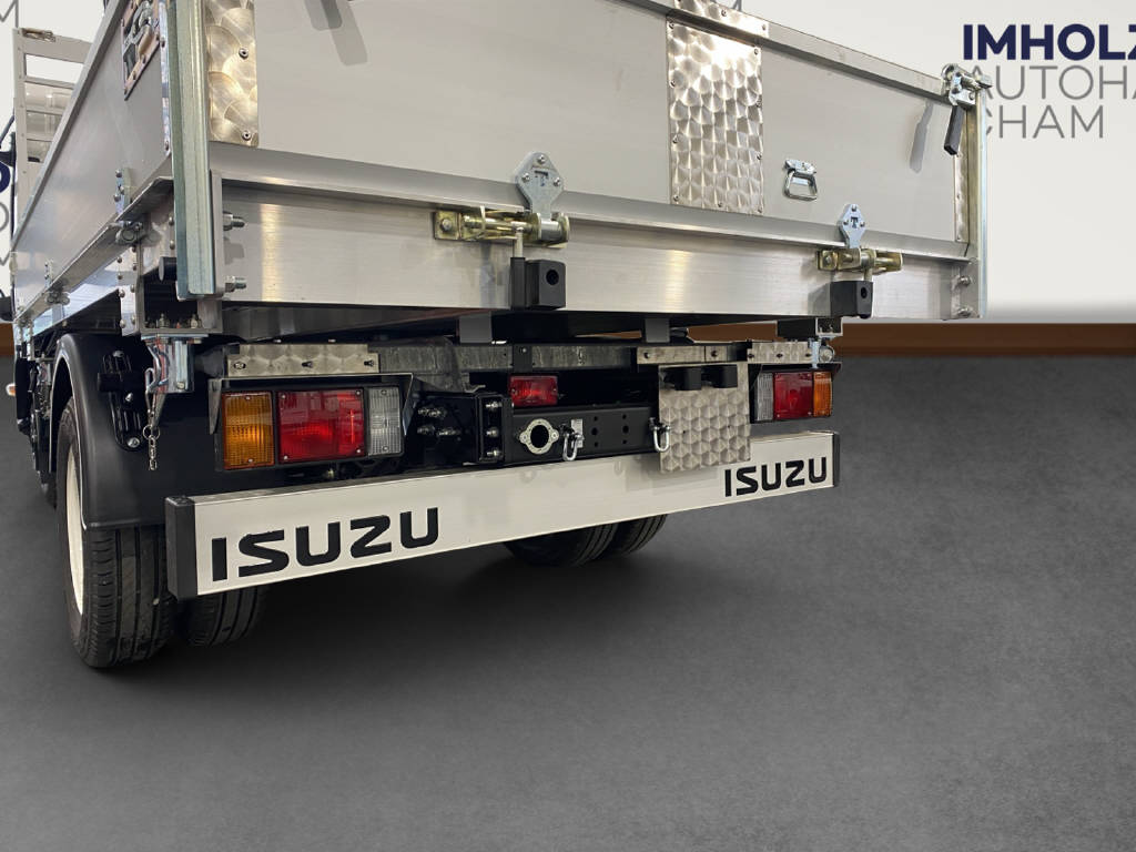imho8269_2564642 vehicle image