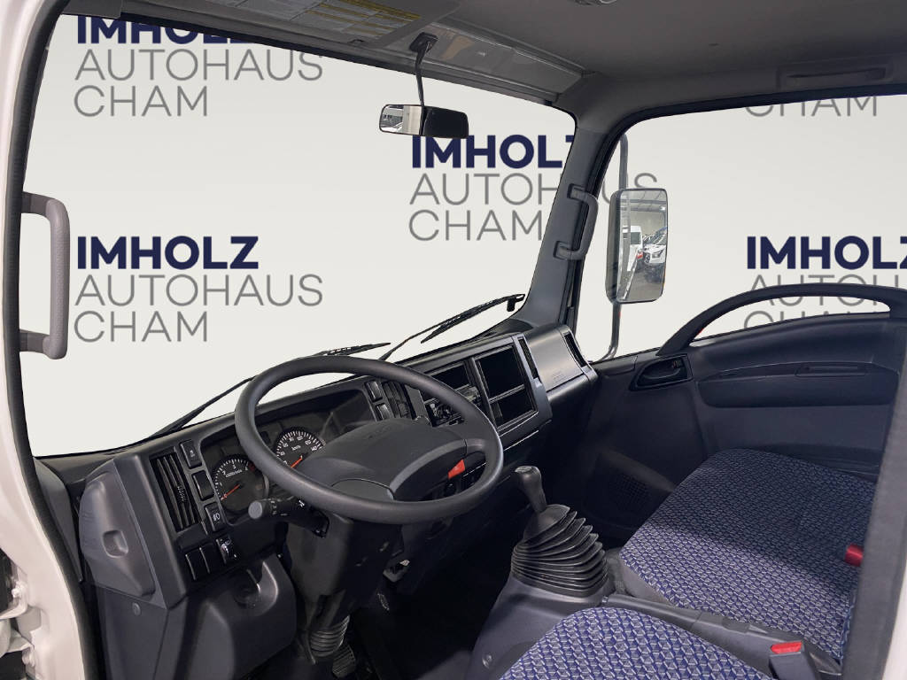imho8269_2564642 vehicle image