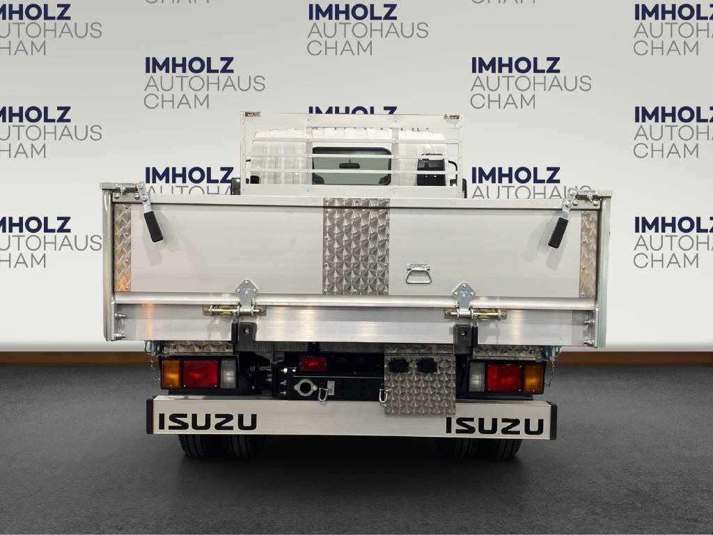 imho8269_2564642 vehicle image