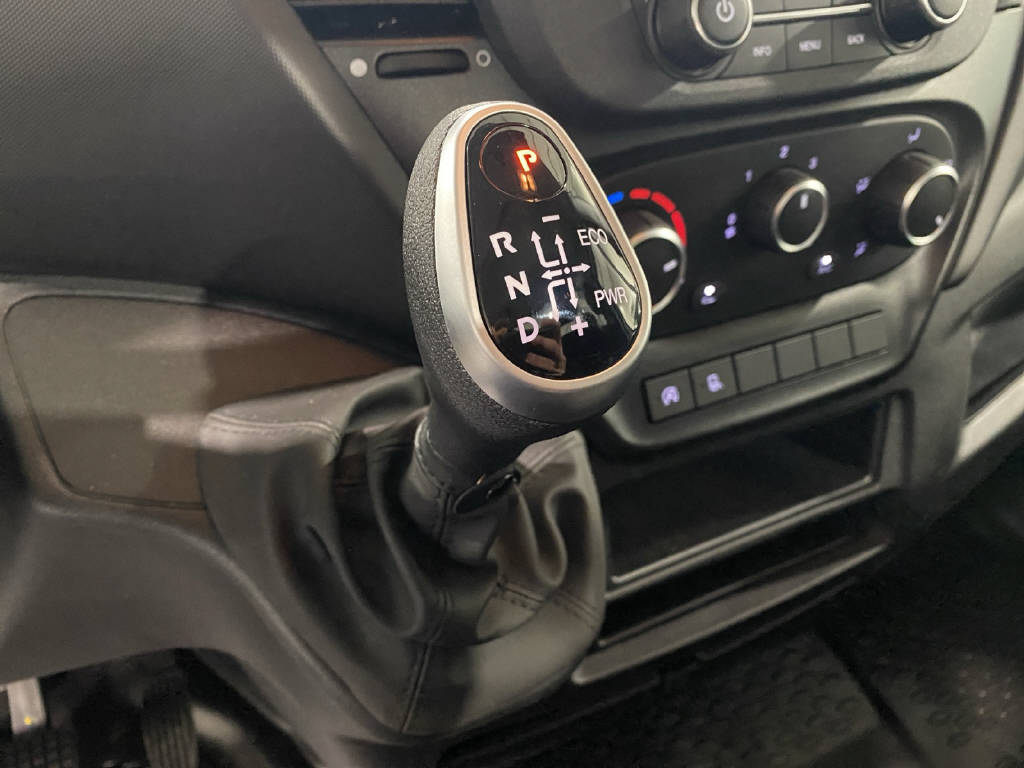 imho8269_2564650 vehicle image