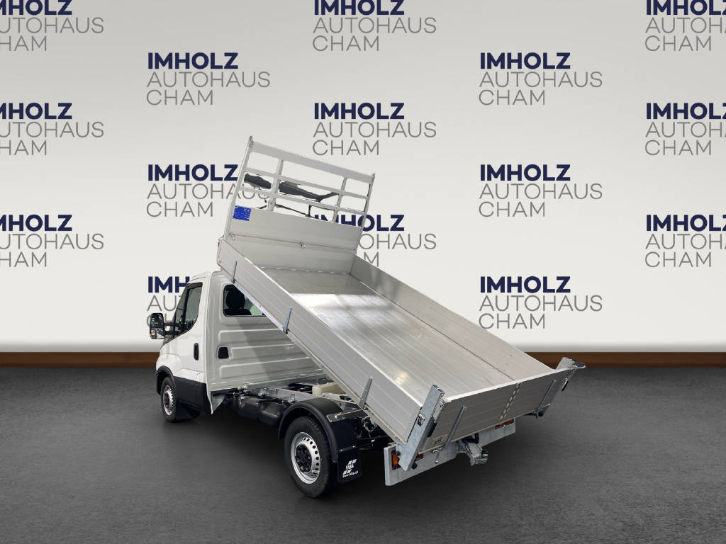 imho8269_2564650 vehicle image