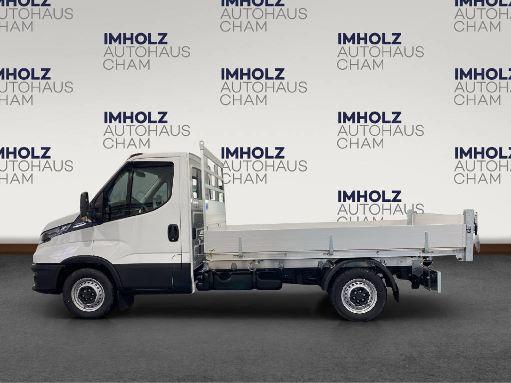 imho8269_2564650 vehicle image