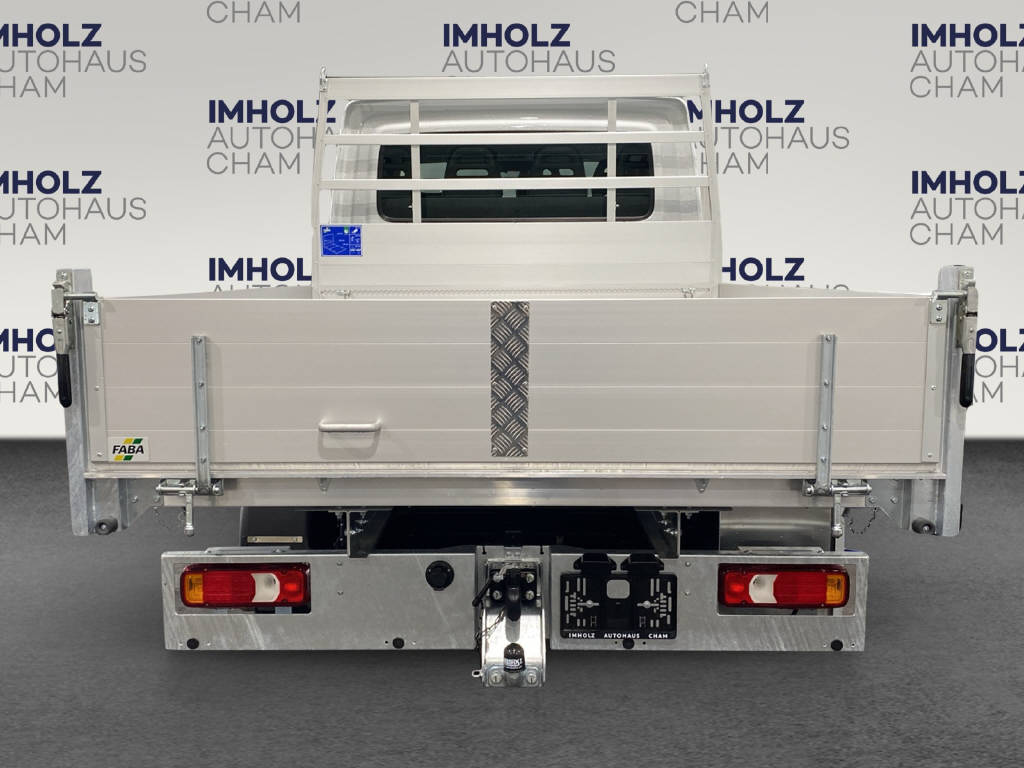 imho8269_2806292 vehicle image