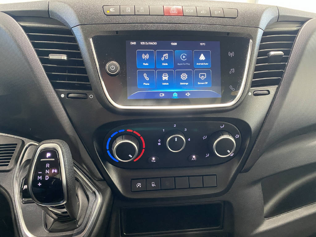 imho8269_2806293 vehicle image